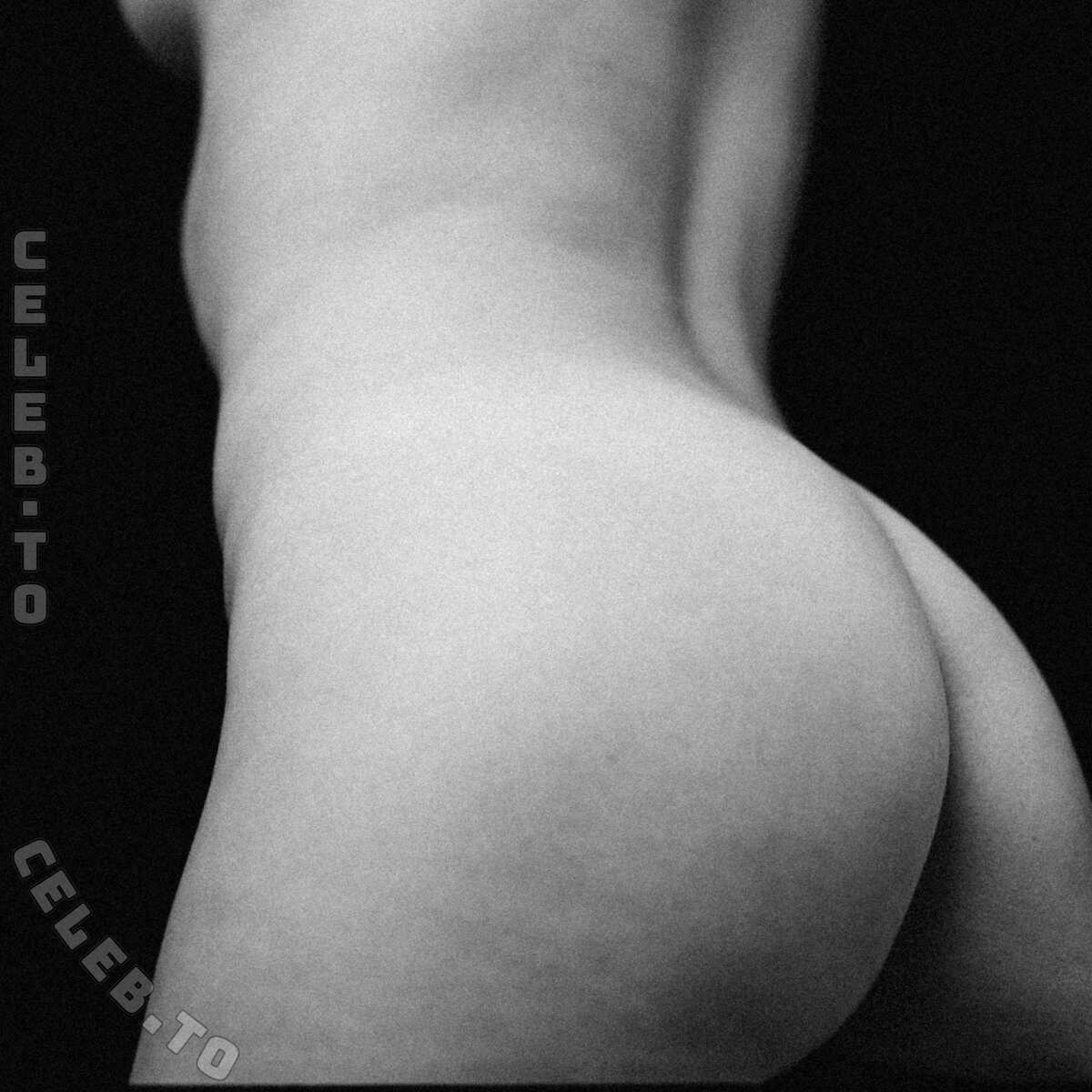 Late.night.ego nude photo 5