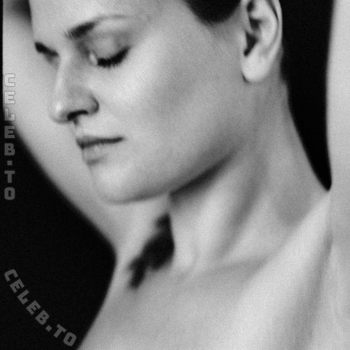 Late.night.ego nude photo 6