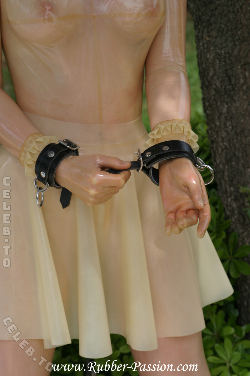 Latex Lucy nude photo 8