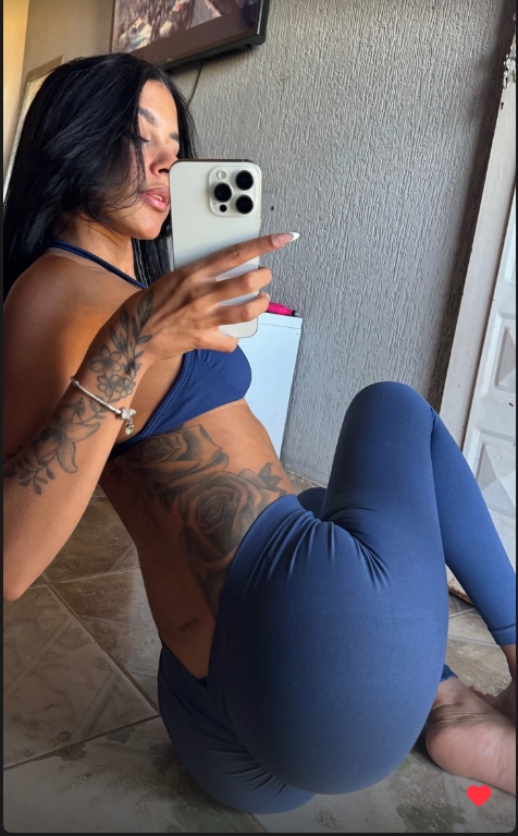 Lauane nude photo 7