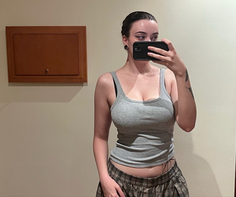 Laudcl nude photo 1