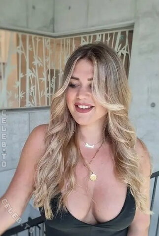 Laura aka Captain_lulli nude photo 47