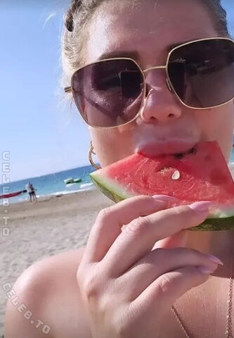 Laura aka Captain_lulli nude photo 28