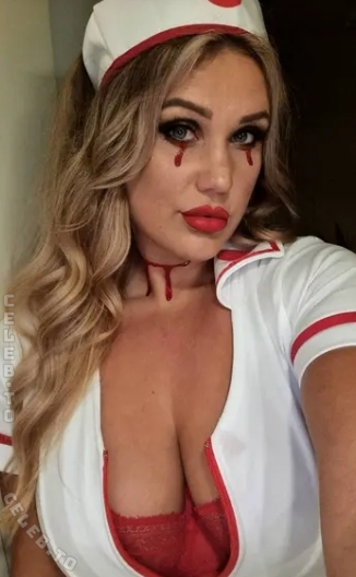 Laura aka Captain_lulli nude photo 3