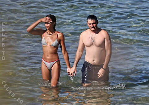 Laura Harrier nude photo 8