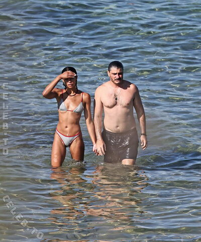 Laura Harrier nude photo 6