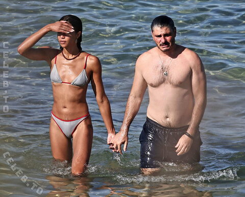 Laura Harrier nude photo 3