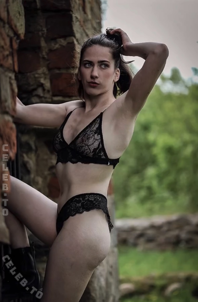 Laura-Jasmin Nimtz nude photo 1