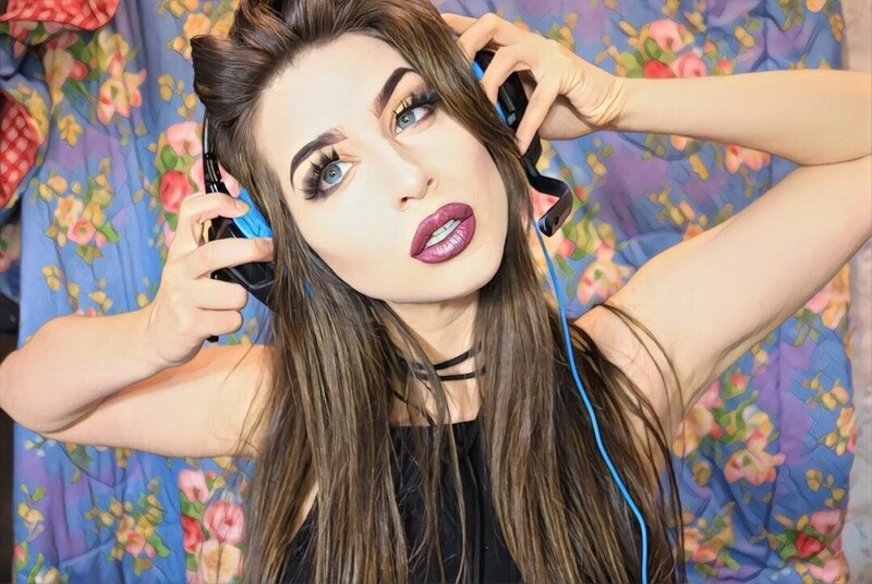 Laura Legends nude photo 12