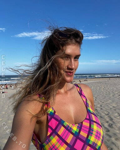 Laura Mae nude photo 9