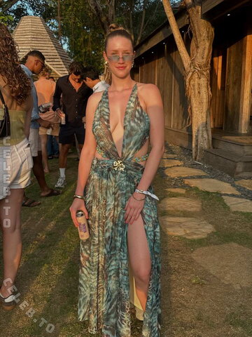 Laura Mae nude photo 2
