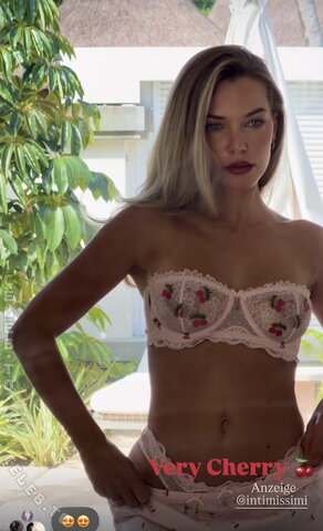 Laura Maria Rypa nude photo 13