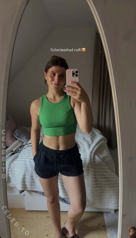 Laura Marie Röhrig Hot (1 photo)