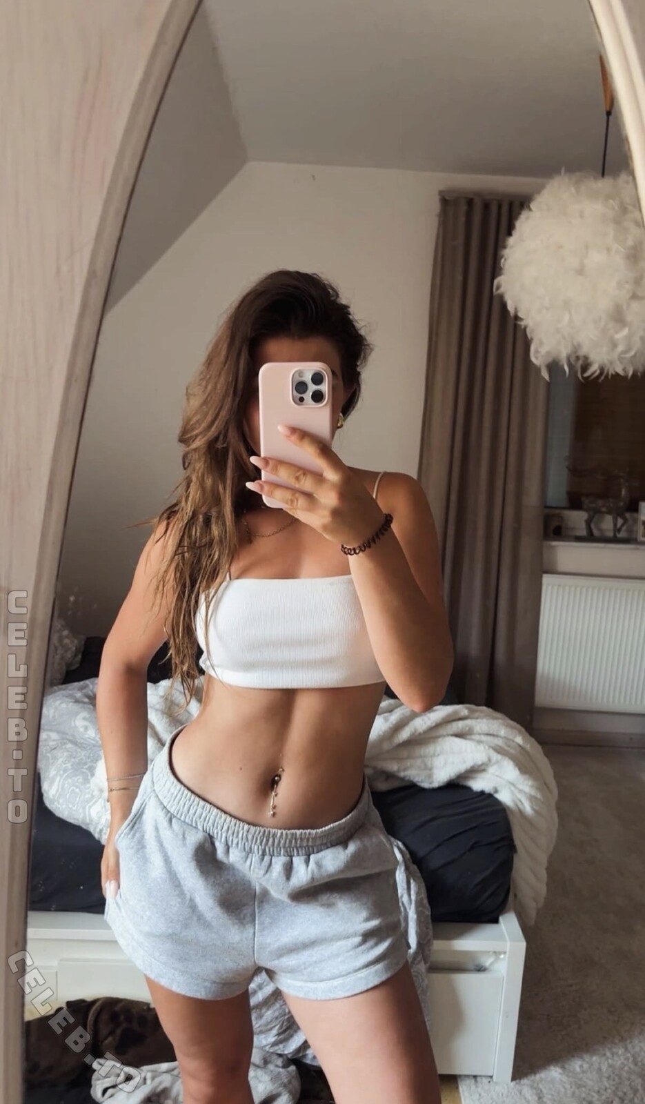 Laura Marie Röhrig nude photo 1