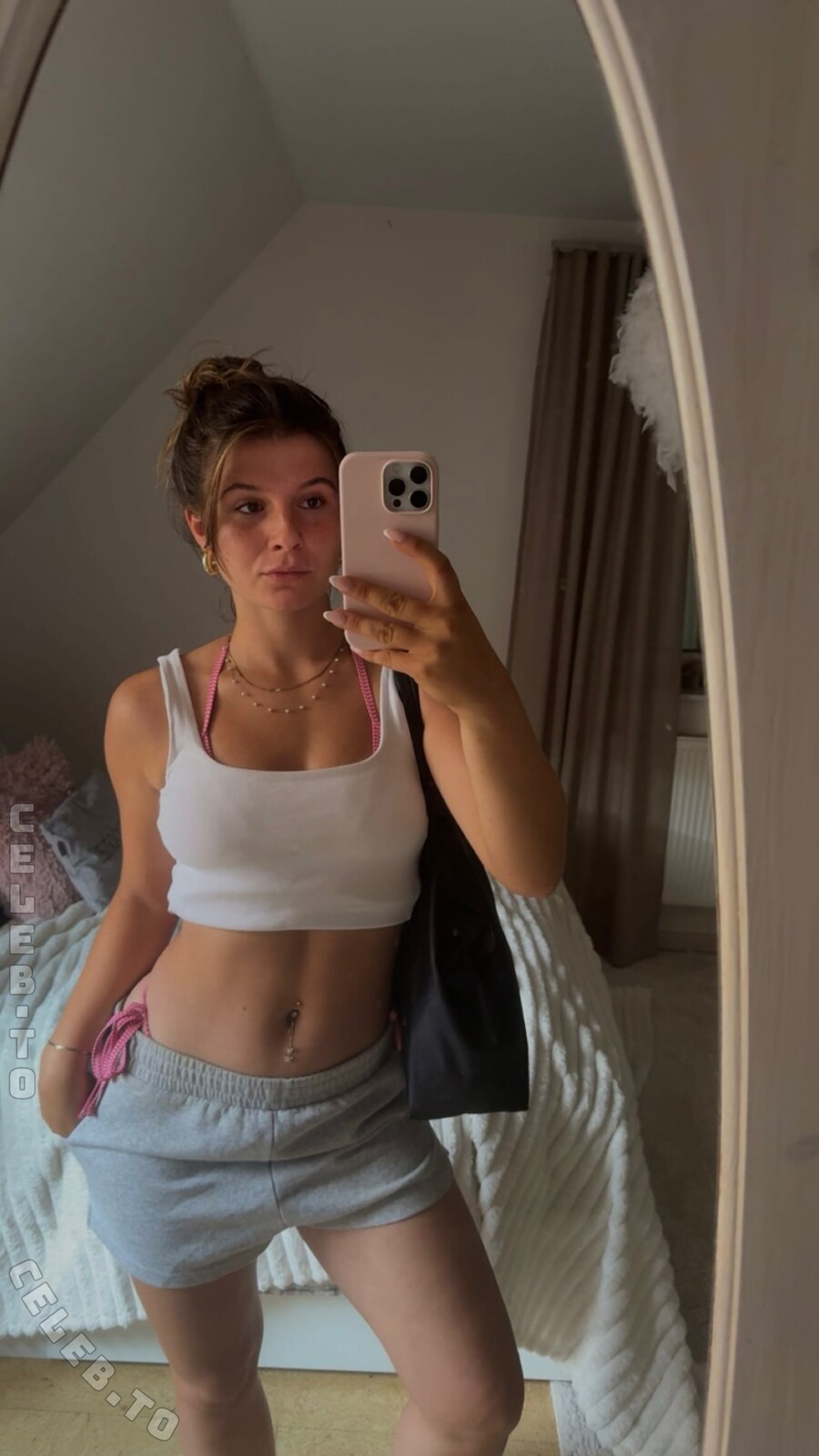 Laura Marie Röhrig nude photo 1