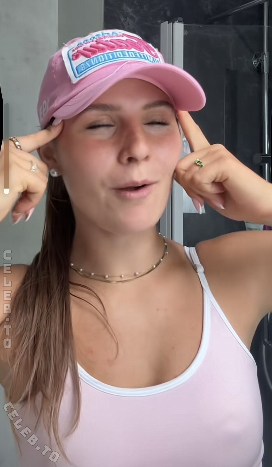 Laura Marie Röhrig nude photo 3