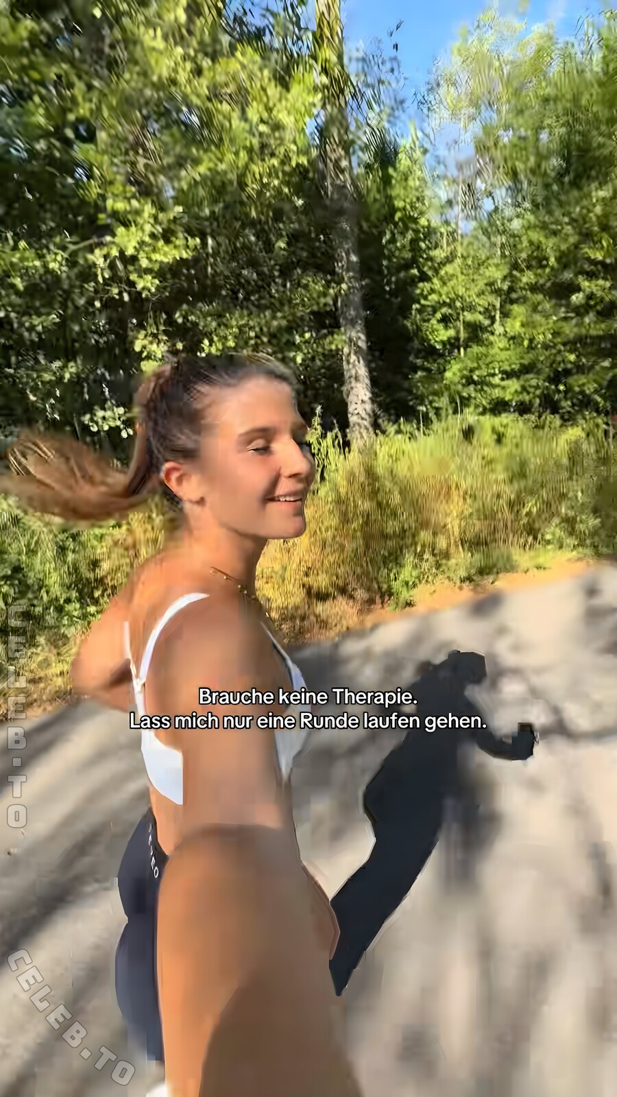 Laura Marie Röhrig nude photo 2