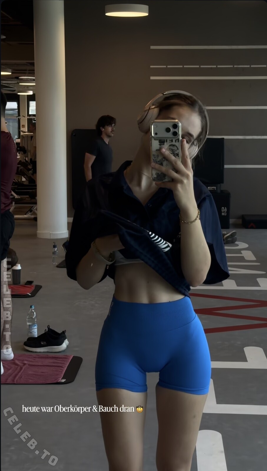 Laura Marie Soons nude photo 1