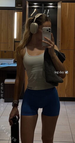 Laura Marie Soons Hot (1 photo)