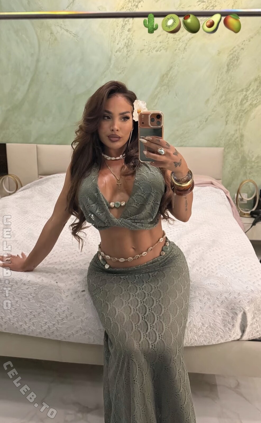 Laura Morante nude photo 5