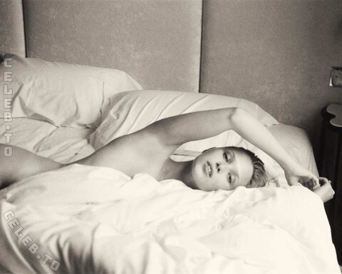 Laura Oganessian nude photo 1
