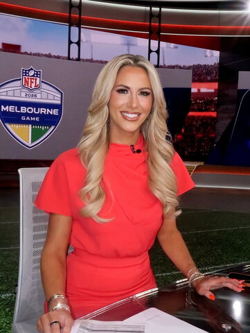 Laura Rutledge nude photo 2