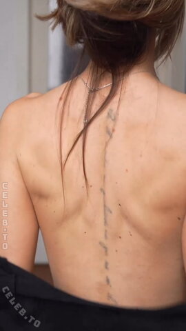 Laura Schultz nude photo 141