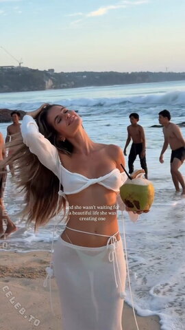 Laura Schultz nude photo 90