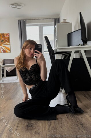 Laura Wittner nude photo 27