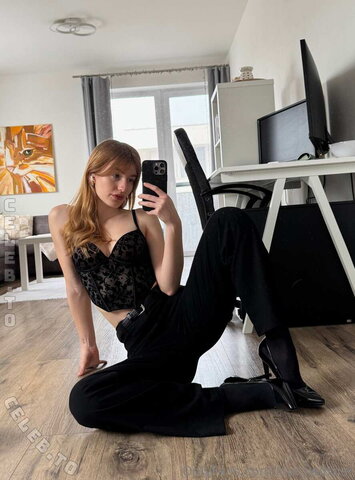 Laura Wittner nude photo 23