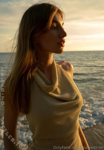 Laura Wittner nude photo 10