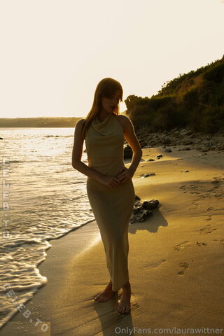 Laura Wittner nude photo 47