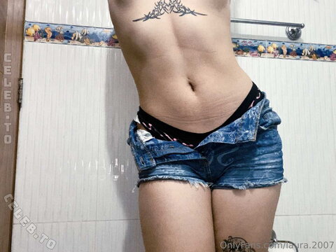 laura.2007 nude photo 20