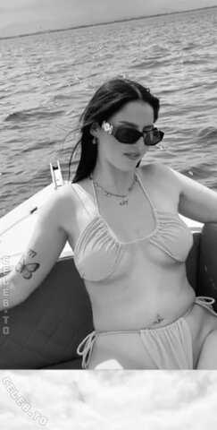 Lauraaasmk nude photo 19