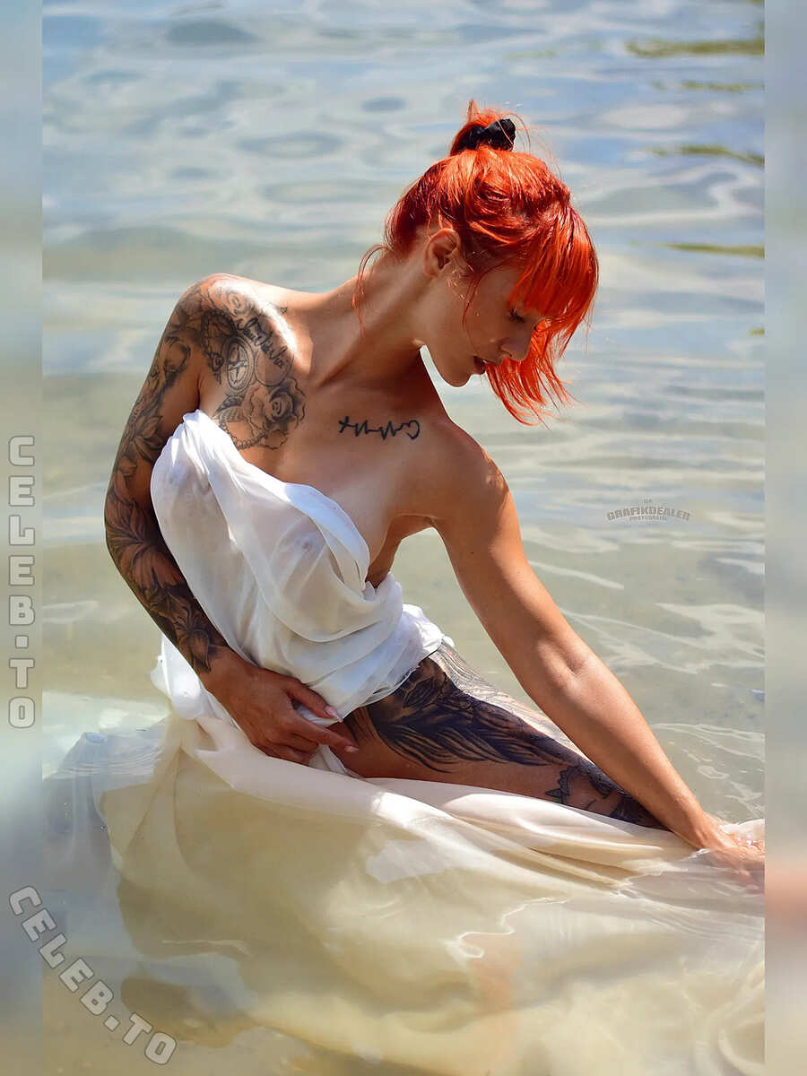 Laurachemie nude photo 4