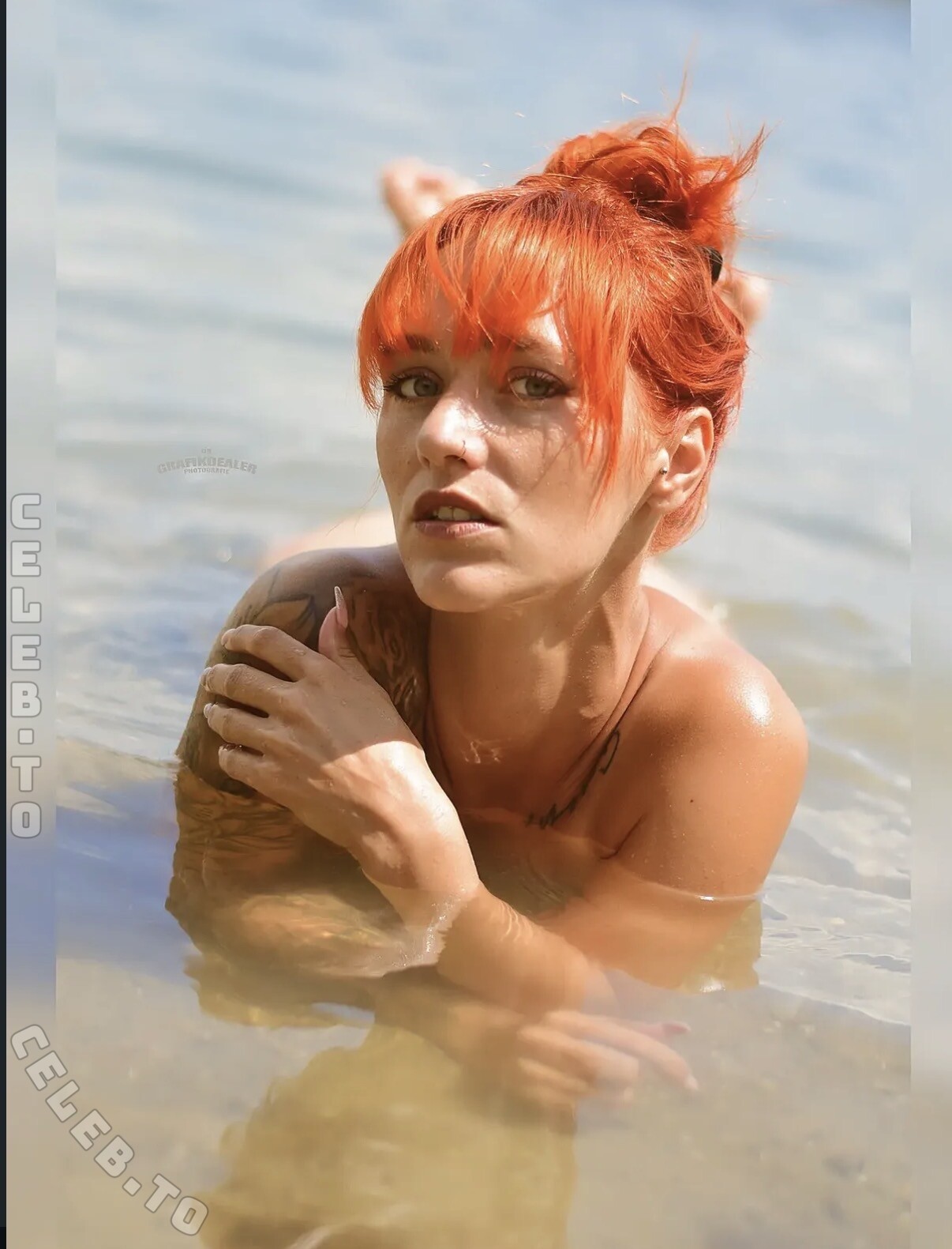 Laurachemie nude photo 1