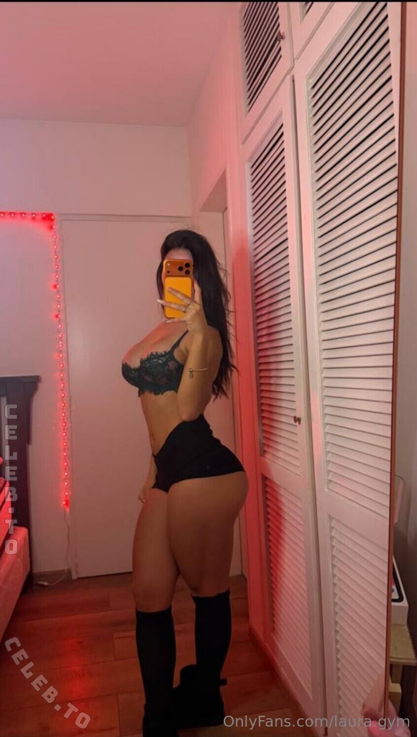 laura.gym nude photo 1