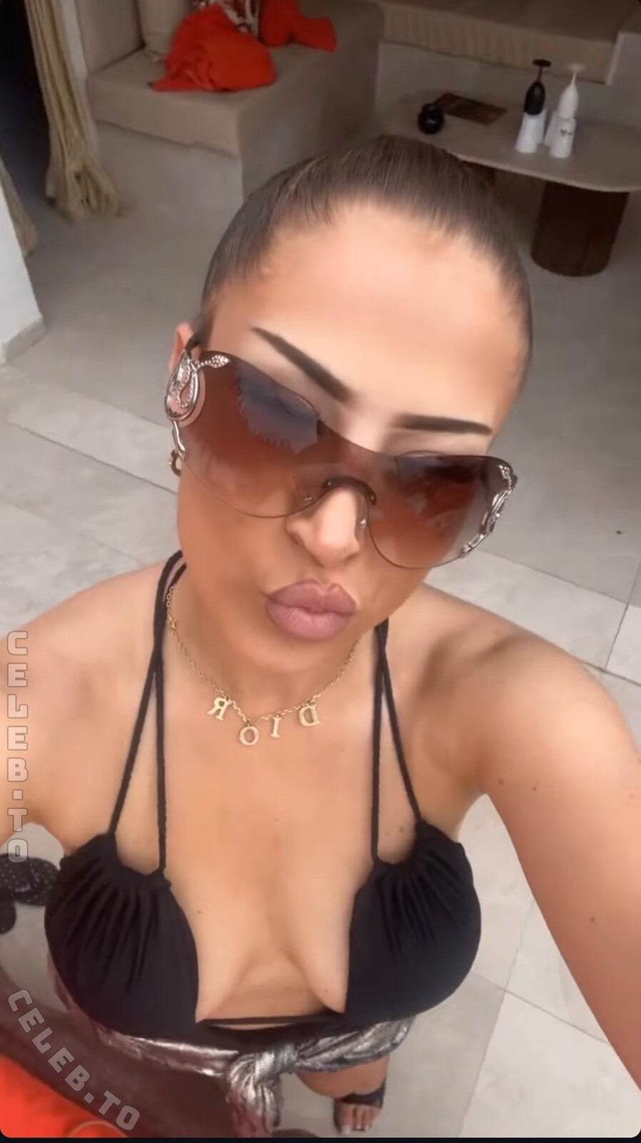 Lauralianajane nude photo 1