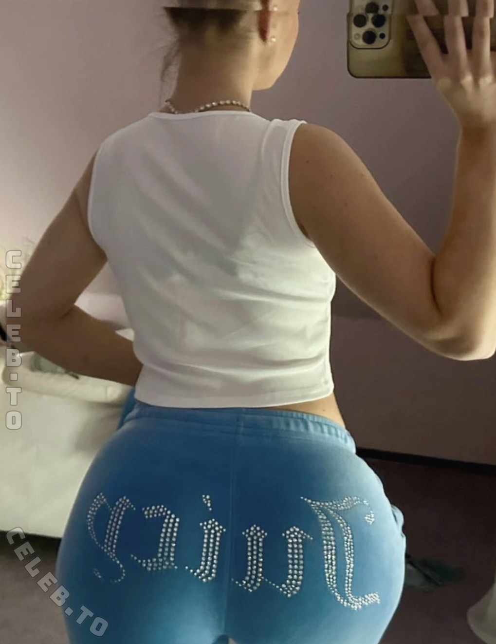 Lauralianajane nude photo 8