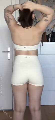 laurassoberlife nude photo 12