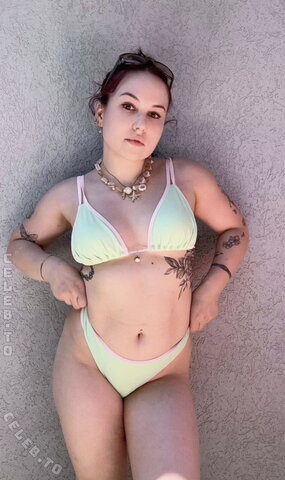 laurassoberlife nude photo 17