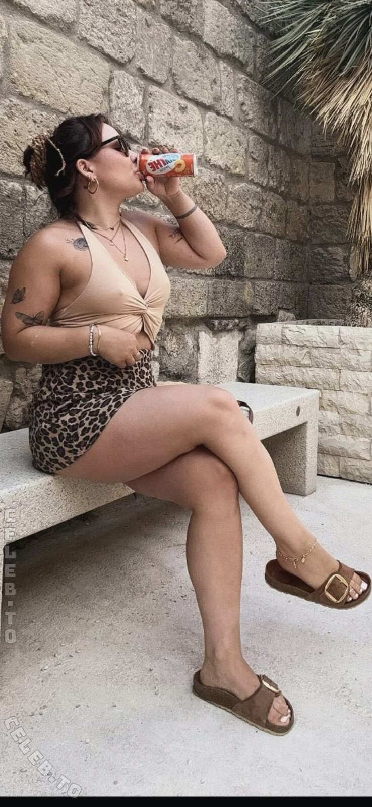 laurassoberlife nude photo 5