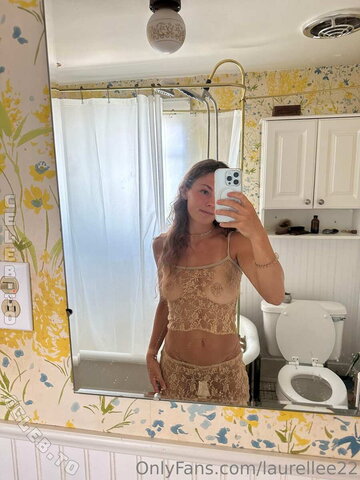 Laurel Moyer nude photo 18