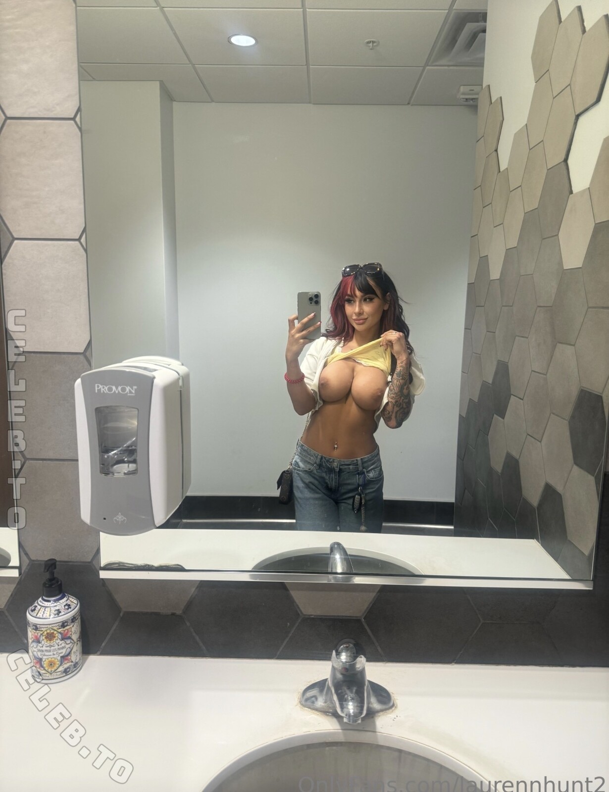 Lauren Hunt nude photo 9