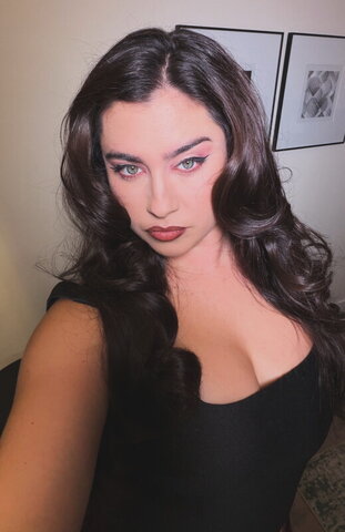 Lauren Jauregui nude photo 19