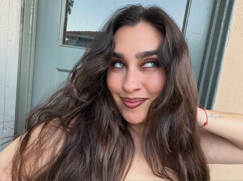 Lauren Jauregui nude photo 14
