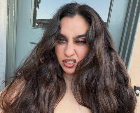 Lauren Jauregui nude photo 12