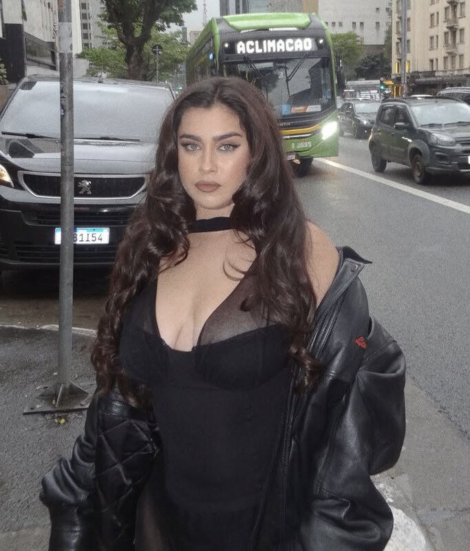Lauren Jauregui nude photo 6