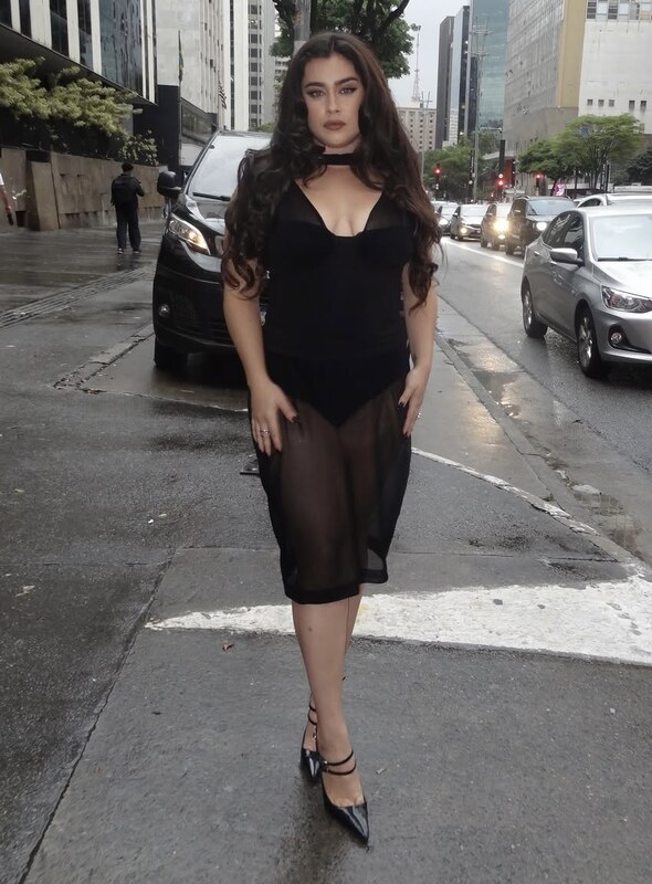 Lauren Jauregui nude photo 7