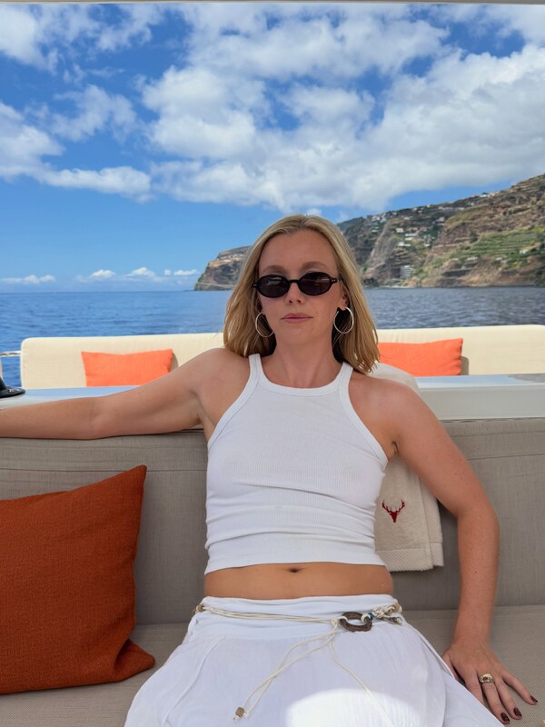 Lauren Lyle nude photo 3